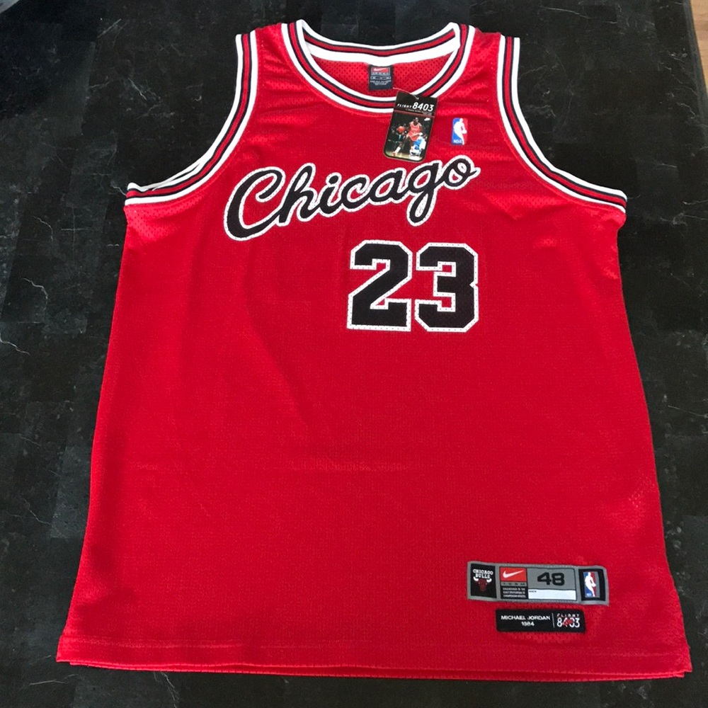 NWT JORDAN BULLS 23 jersey red authentic 8403